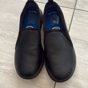 Dr. Scholls Shoes.. Brand new never worn
Black Size 8 W